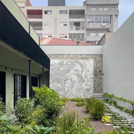 & Grey Loft Apartman *